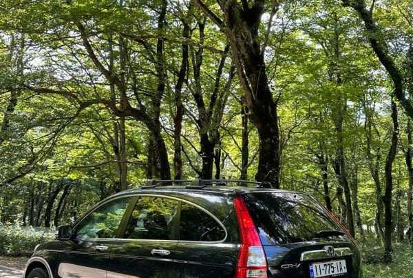 Our faboulus Jeep 4x4 for rent by Georgien Holiday in Kutaisi Georgia.